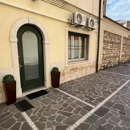 Elegante Bilocale Con Posto Auto Privato Appartamento *